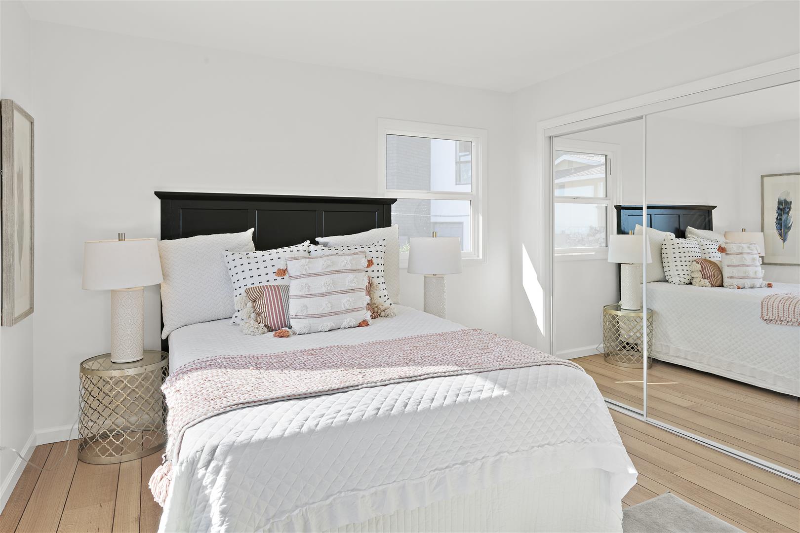 051-4198-huntington-street.66742.www.mls4198huntingtonstoakland047.web