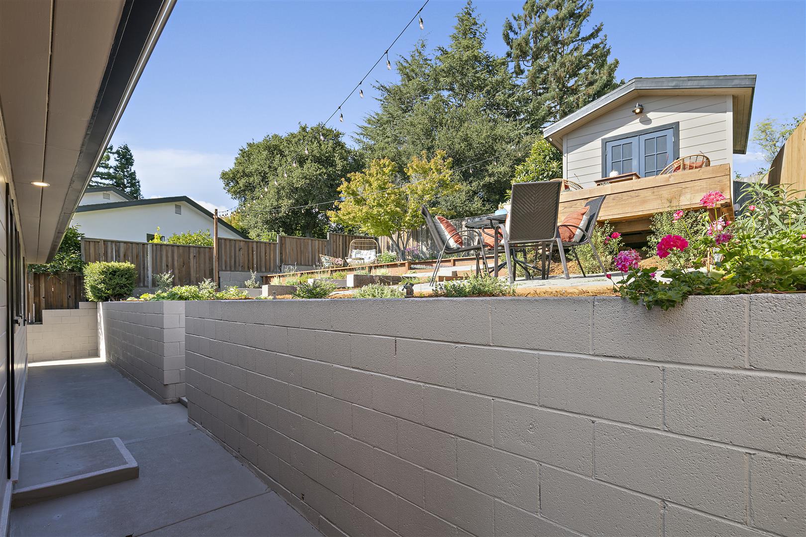 071-4198-huntington-street.66742.www.mls4198huntingtonstoakland067.web