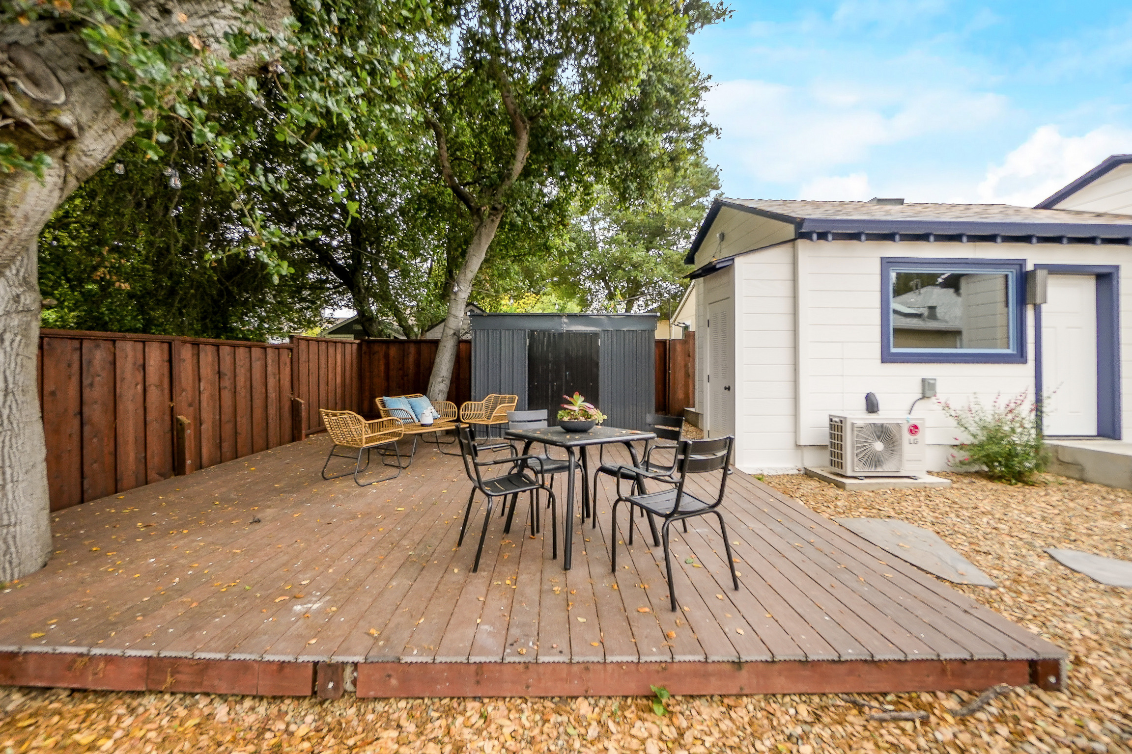 7555 Circle Hill 007