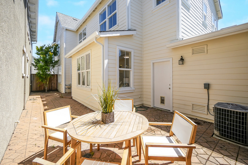 1165 Cottage Lane 00052