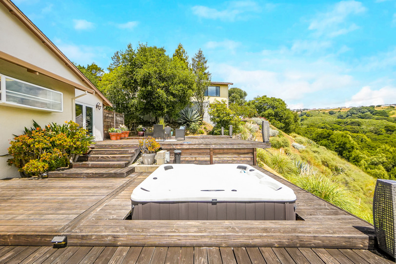 3495 Skyline Drive 050