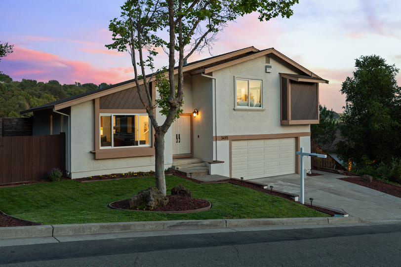 3495 Skyline Drive 090