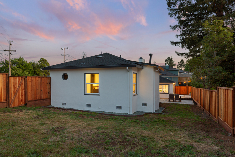 3941 Enos Avenue 31