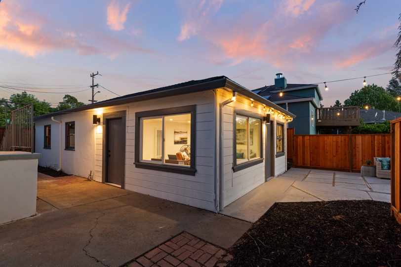 3941 Enos Avenue 34