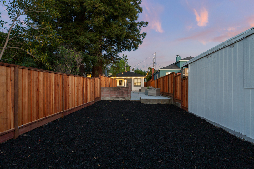 3941 Enos Avenue 39