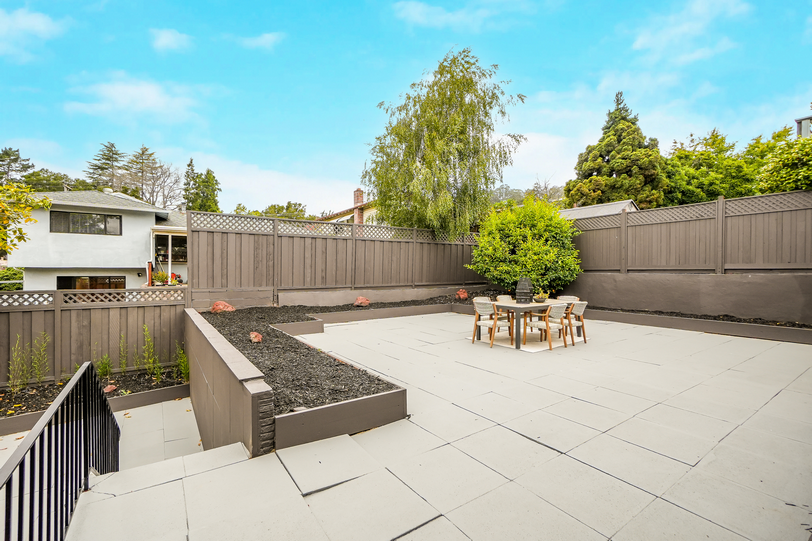 4847 Dunkirk Ave 098