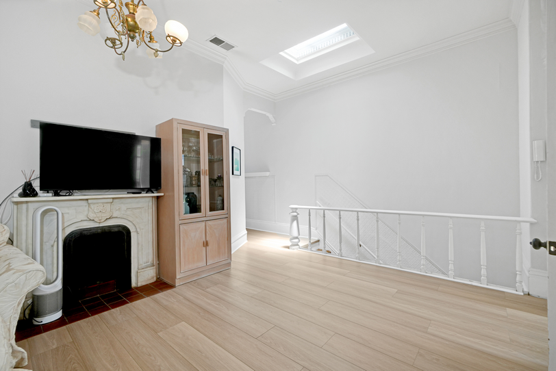 2654-2656 Bush St 011
