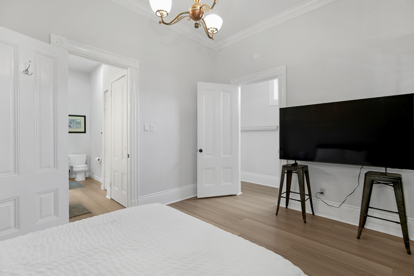 2654-2656 Bush St 022