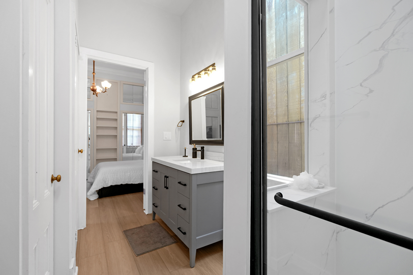 2654-2656 Bush St 025