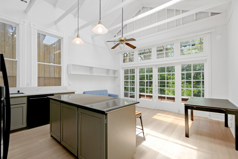 2654-2656 Bush St 029