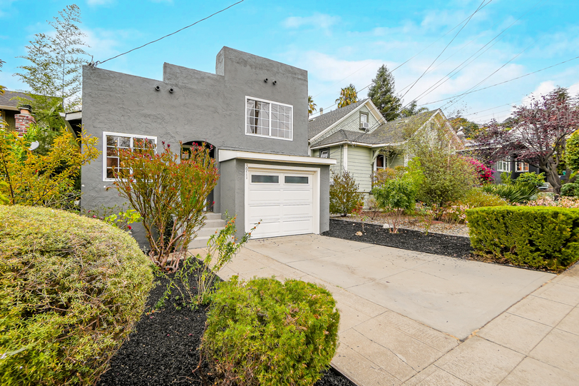 3911 Vale Ave003