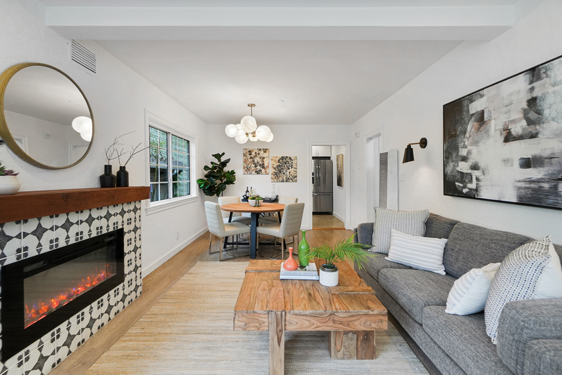 3911 Vale Ave013