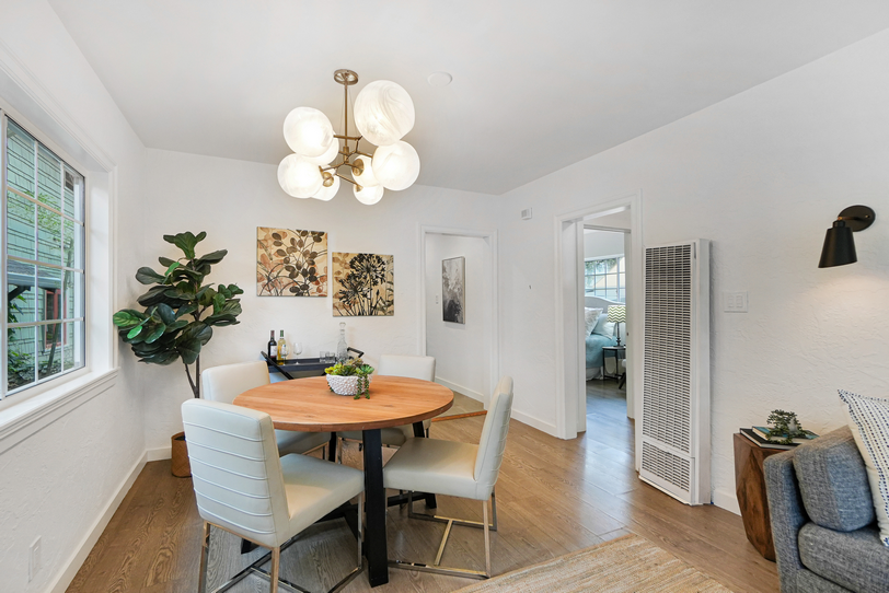 3911 Vale Ave014