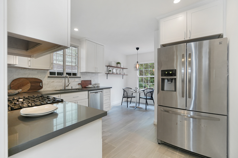 3911 Vale Ave016