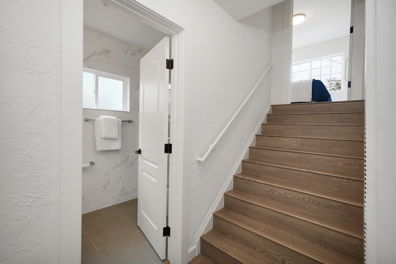 3911 Vale Ave022