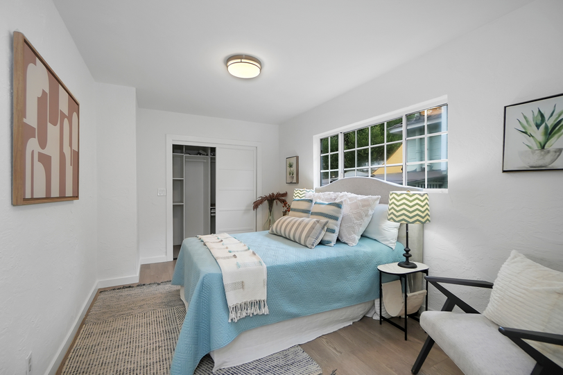 3911 Vale Ave023