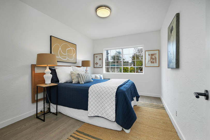 3911 Vale Ave027