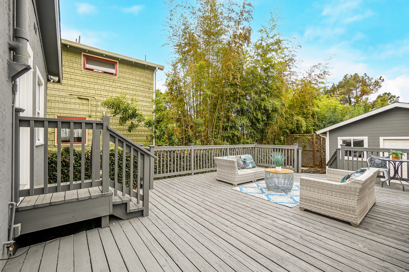 3911 Vale Ave032