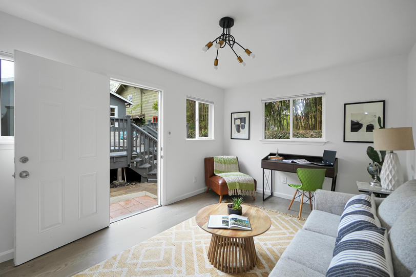 3911 Vale Ave042