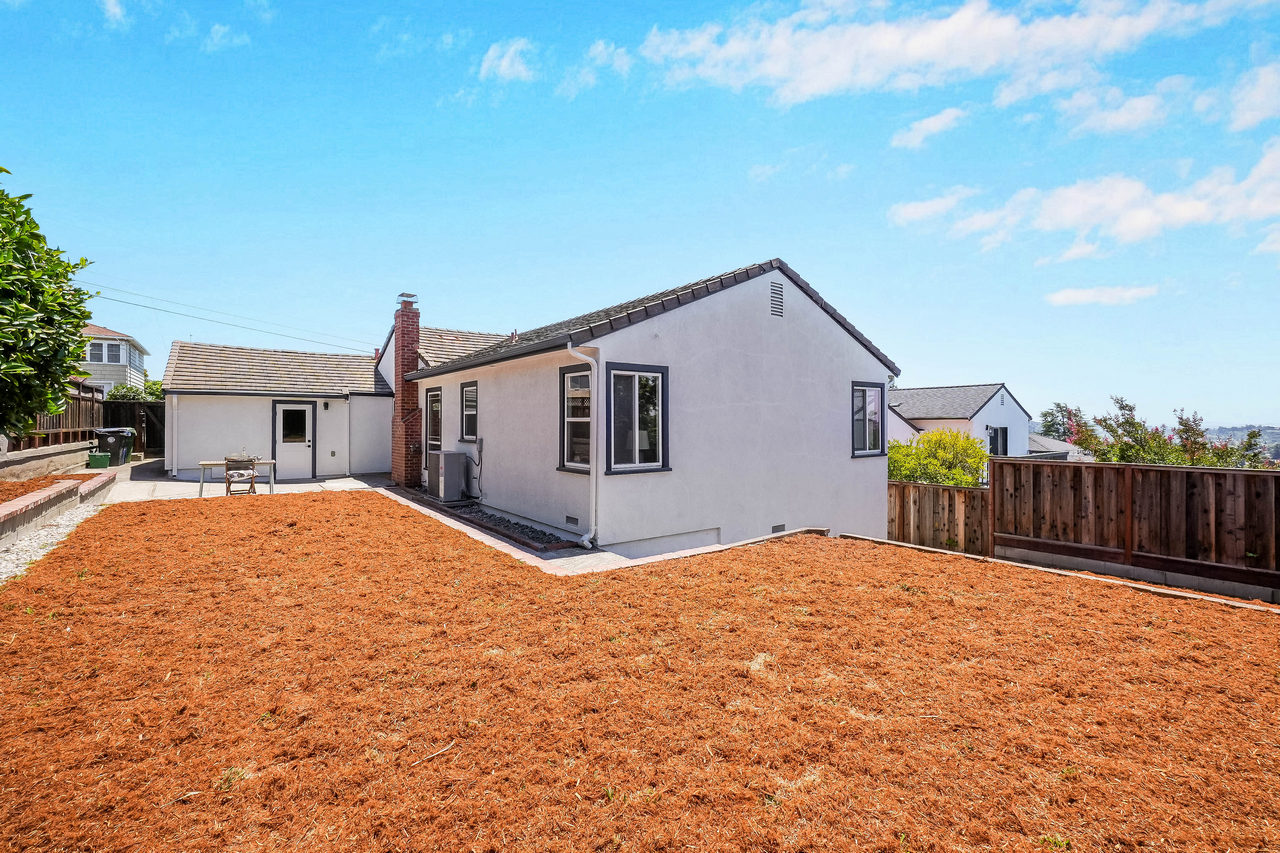 18421 Magee Smaller 047