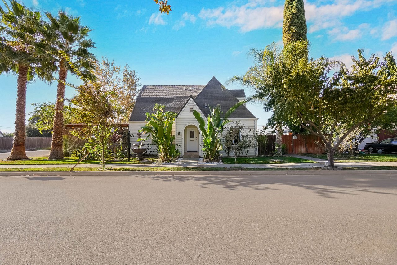 2 4th Avenue Smaller 003