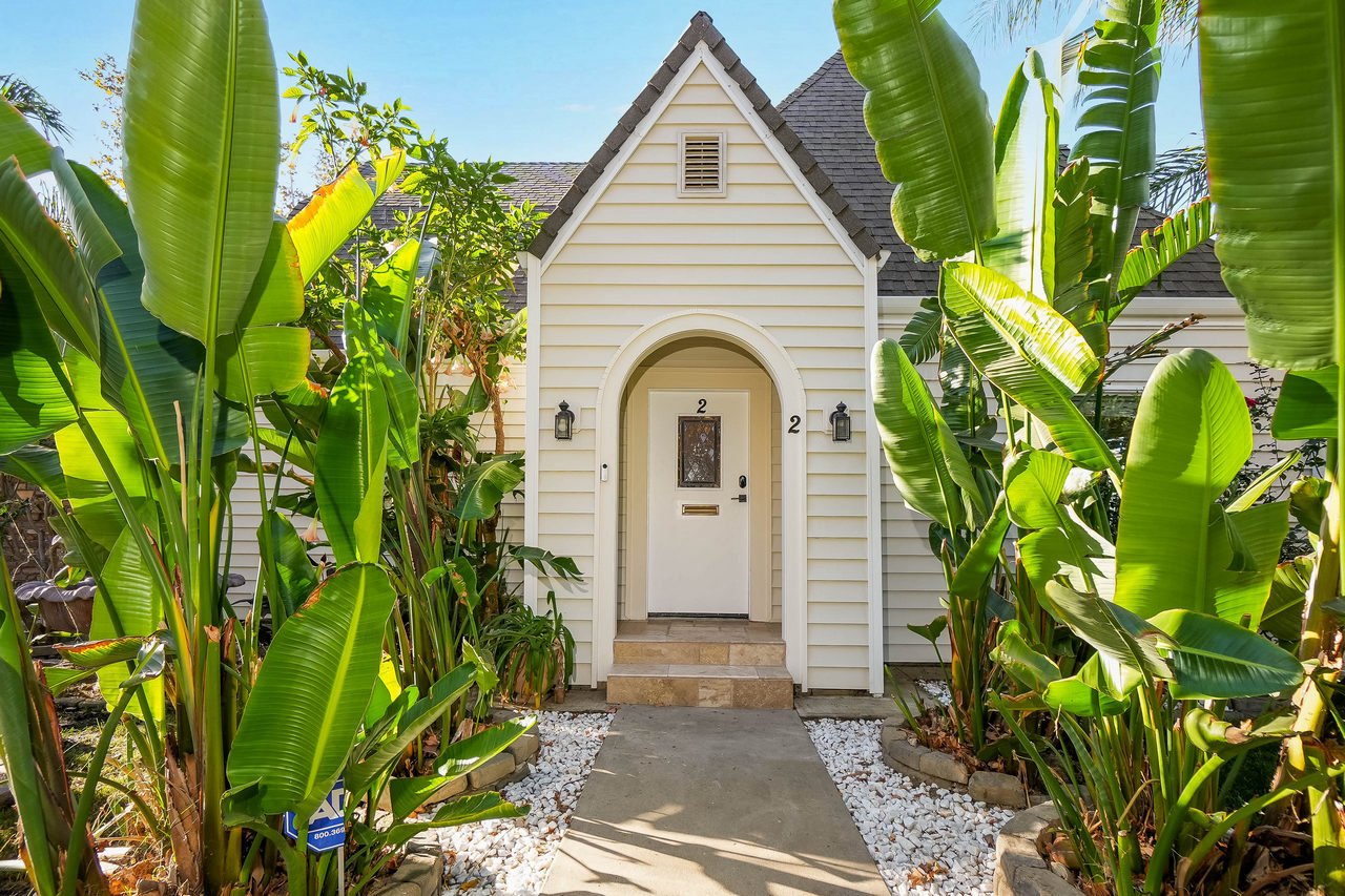 2 4th Avenue Smaller 012