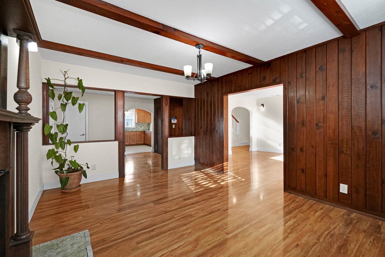 2 4th Avenue Smaller 020