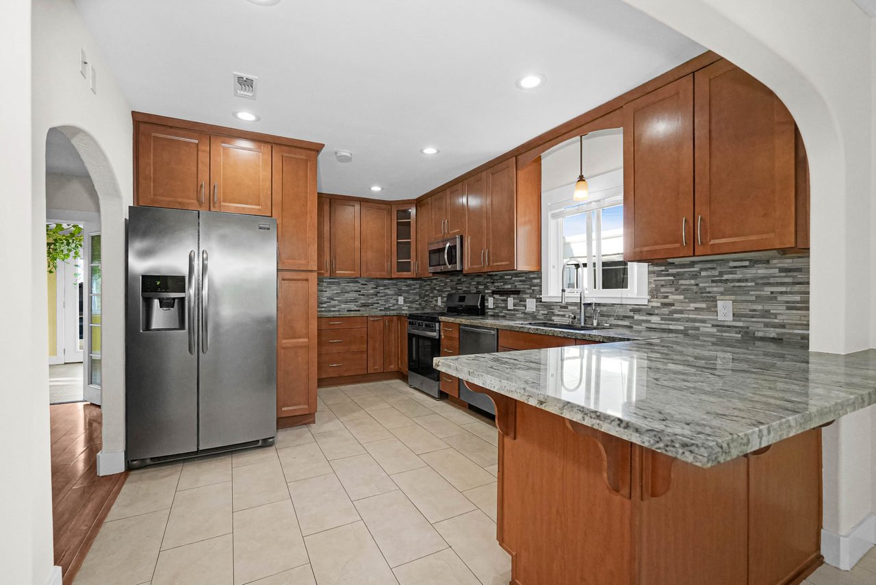 2 4th Avenue Smaller 026