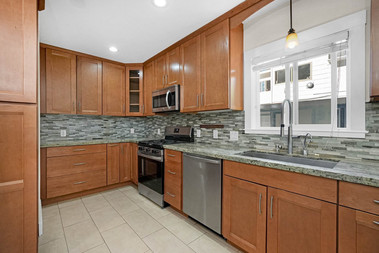 2 4th Avenue Smaller 027