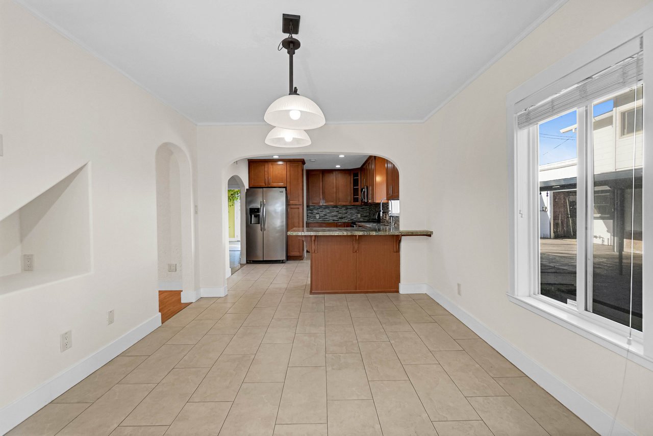 2 4th Avenue Smaller 032