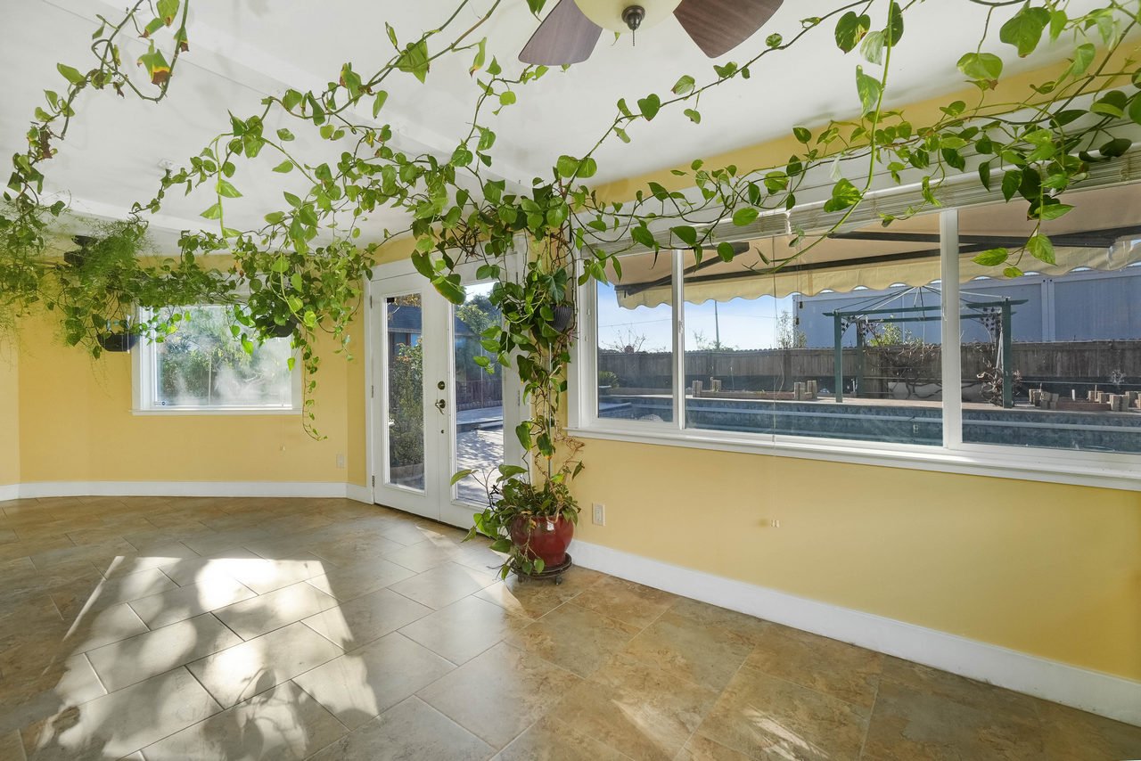 2 4th Avenue Smaller 035