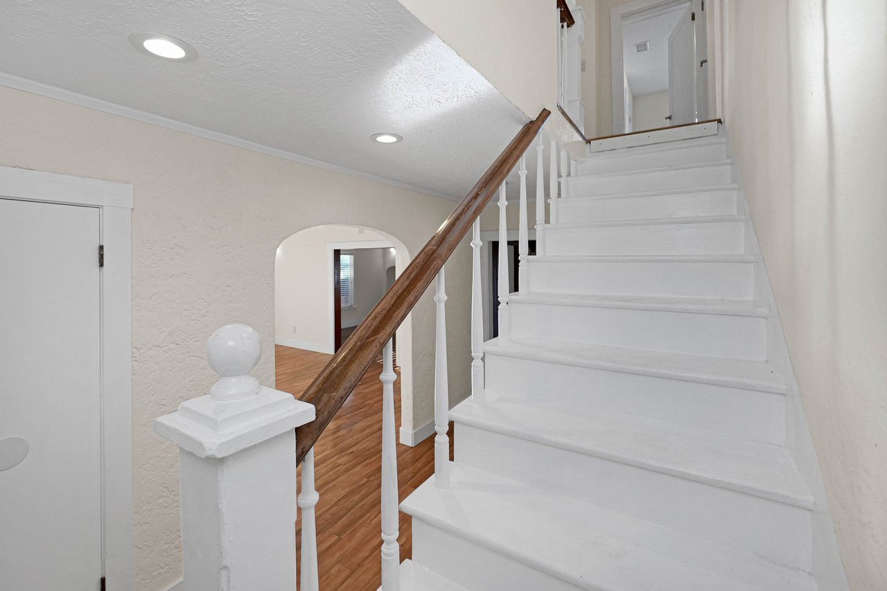 2 4th Avenue Smaller 036