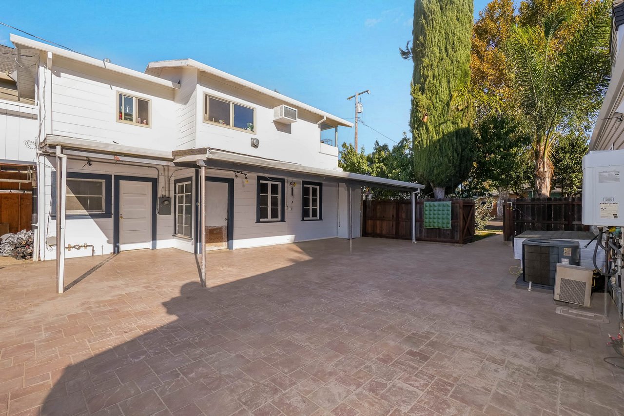 2 4th Avenue Smaller 051