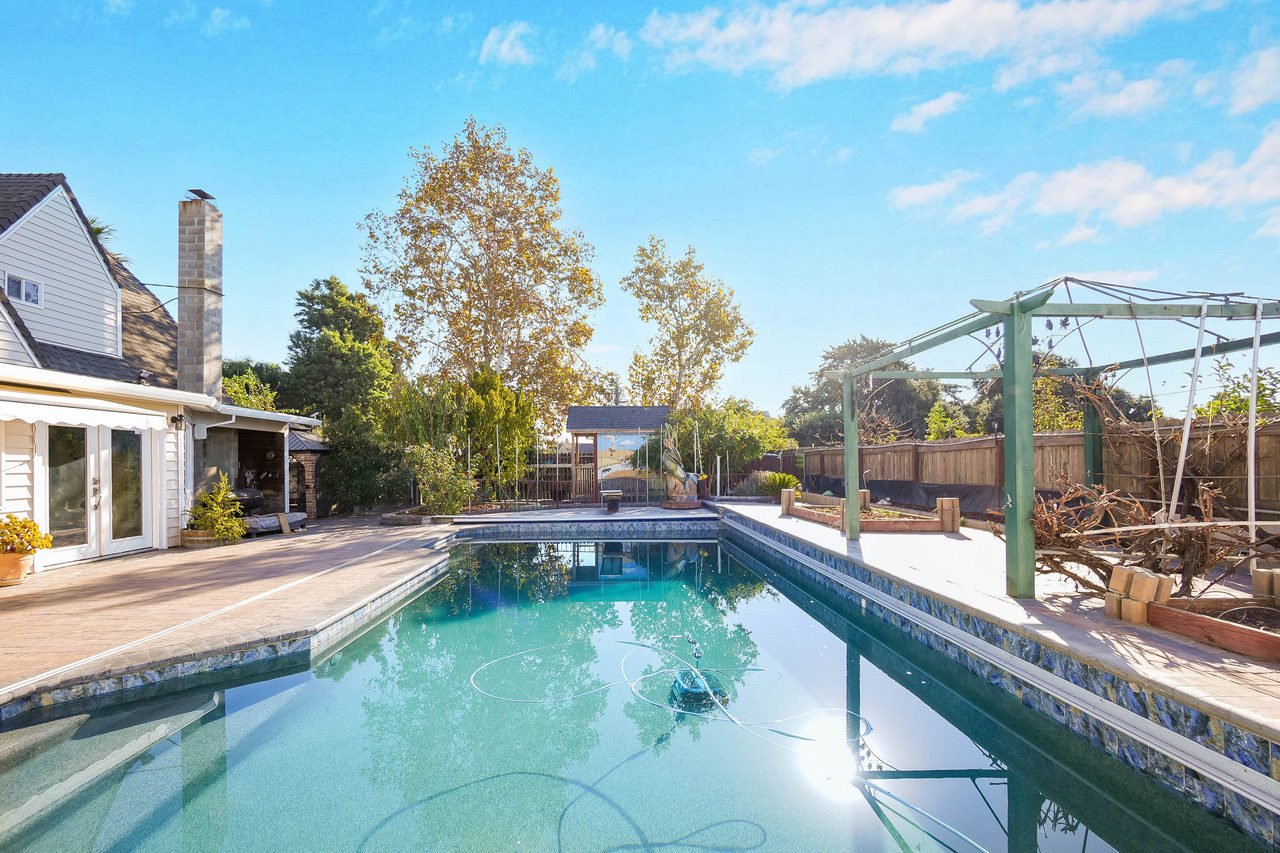 2 4th Avenue Smaller 058