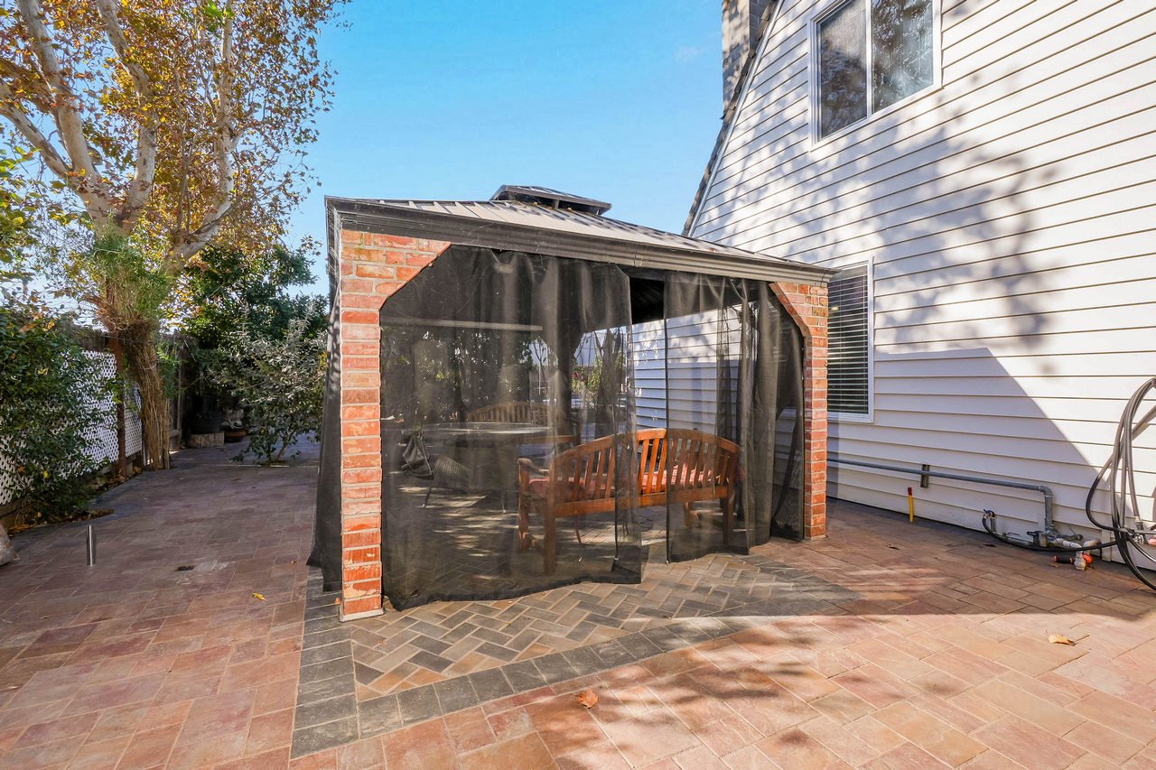 2 4th Avenue Smaller 071