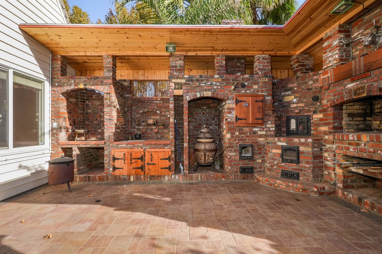 2 4th Avenue Smaller 076