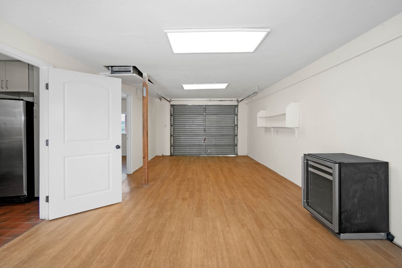 2 4th Avenue Smaller 088