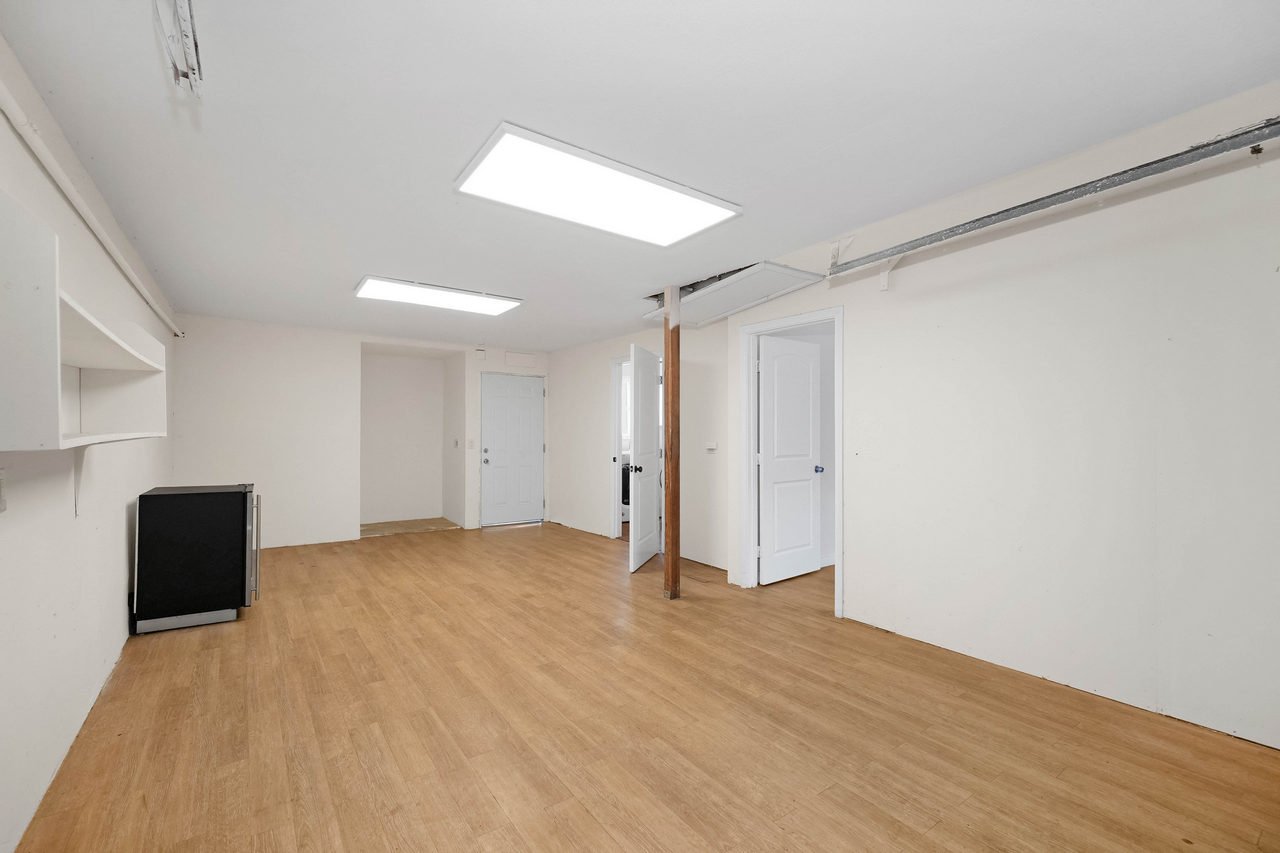 2 4th Avenue Smaller 090